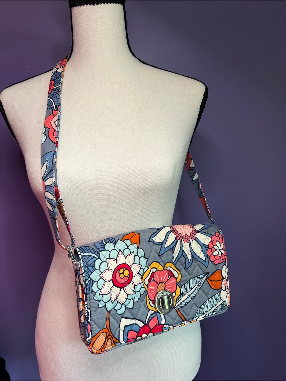 Tropical Evening Turnlock Crossbody- Vera Bradley 2018